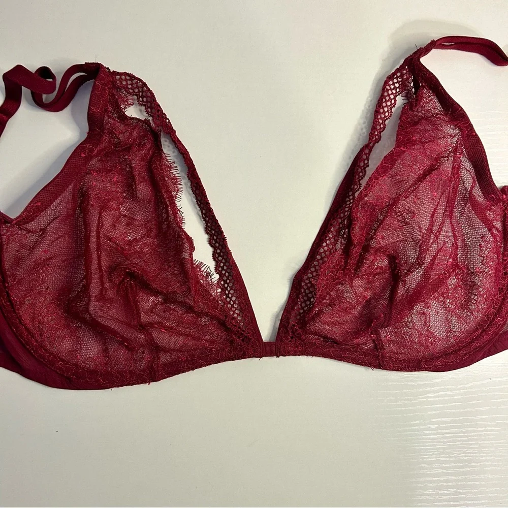 Victoria Secret‎ Chantilly Lace Plunge Bra, Red 36DD